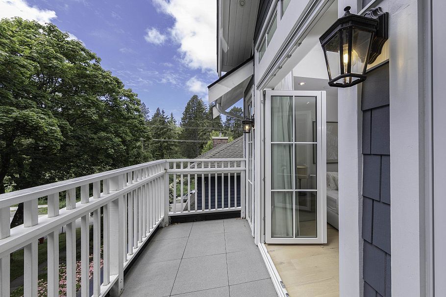 4089 W 19th Avenue Vancouver, BC - 21