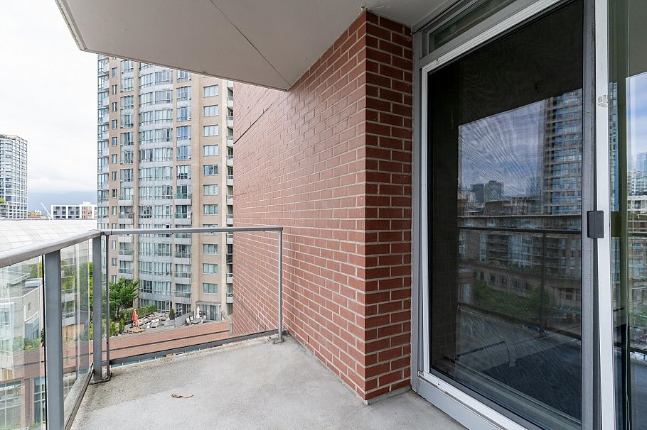 1106 58 Keefer Place Vancouver, BC - 24