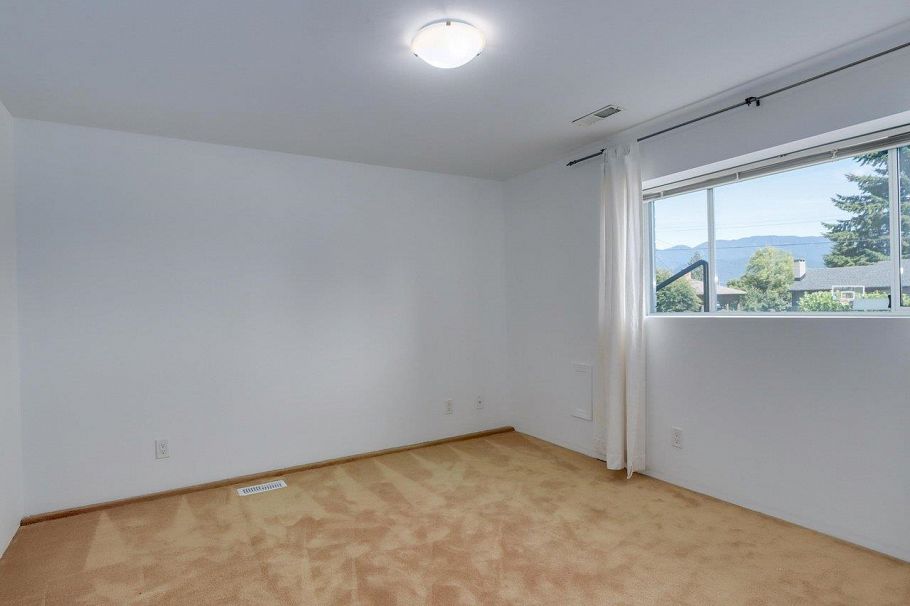 893 Huntingdon Crescent North Vancouver, BC - 22