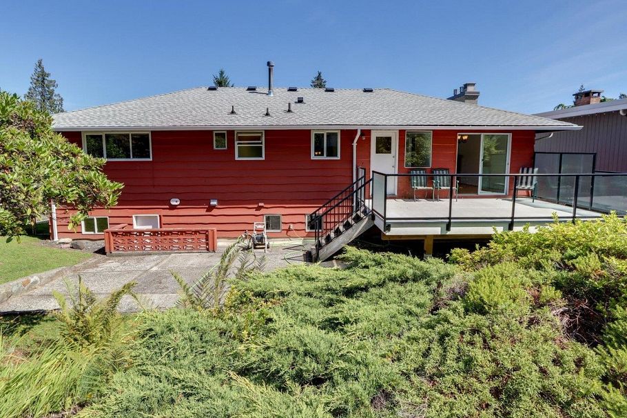 893 Huntingdon Crescent North Vancouver, BC - 32