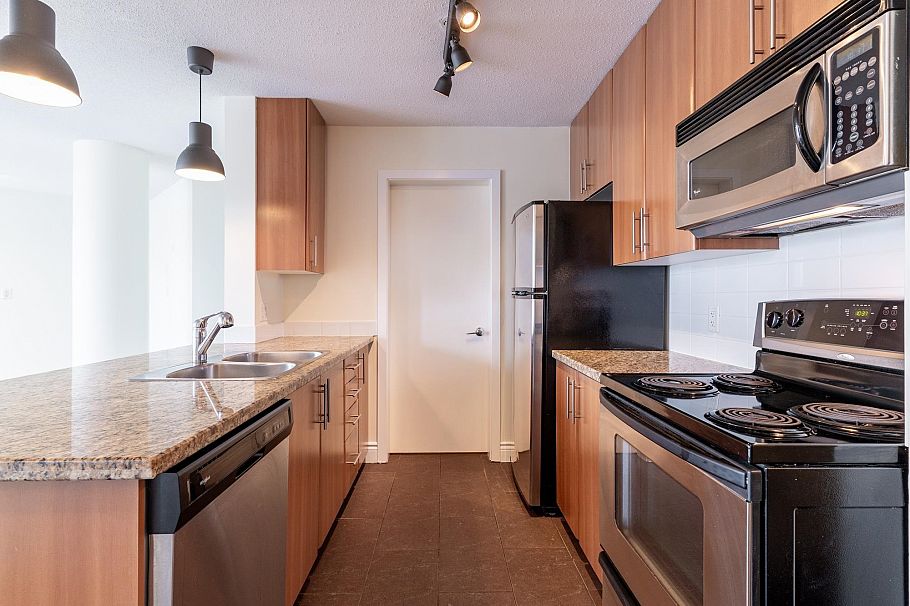 1106 58 Keefer Place Vancouver, BC - 8