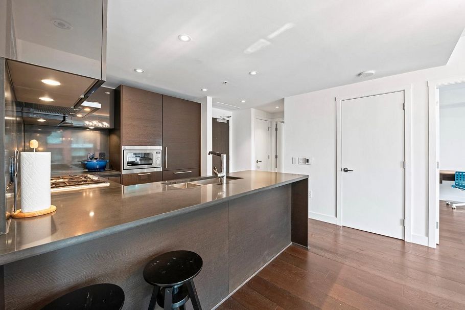 602 1561 W 57th Avenue Vancouver, BC - 15