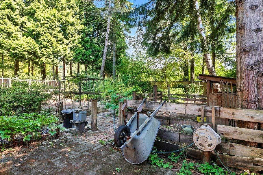 6710 Radisson Street Vancouver, BC - 25