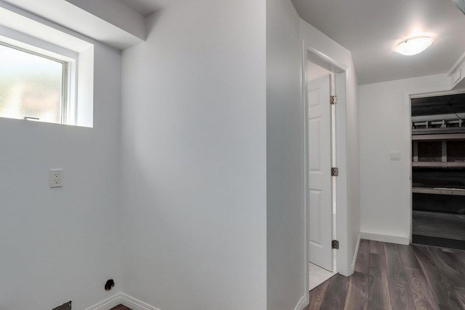 893 Huntingdon Crescent North Vancouver, BC - 24