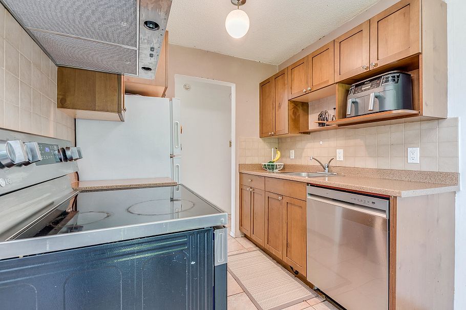 104 252 W 2nd Street North Vancouver, BC - 11