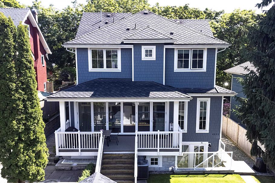 4089 W 19th Avenue Vancouver, BC - 5