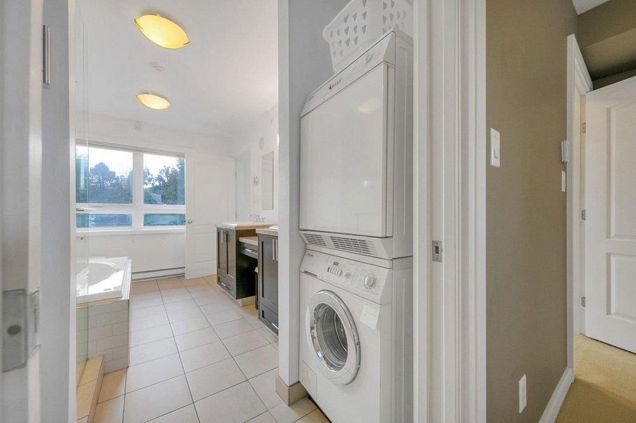 204 3788 W 10th Avenue Vancouver, BC - 18