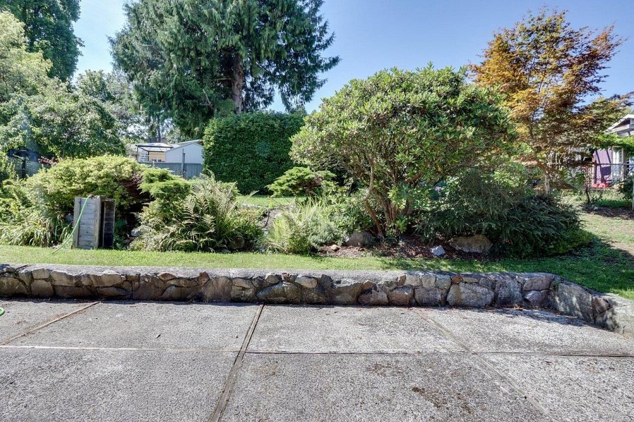 893 Huntingdon Crescent North Vancouver, BC - 33