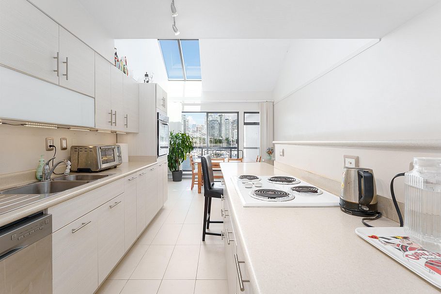 774 Millbank Vancouver, BC - 6