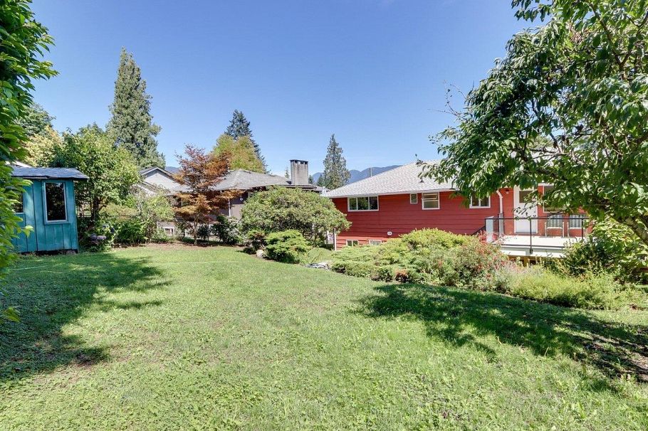 893 Huntingdon Crescent North Vancouver, BC - 30