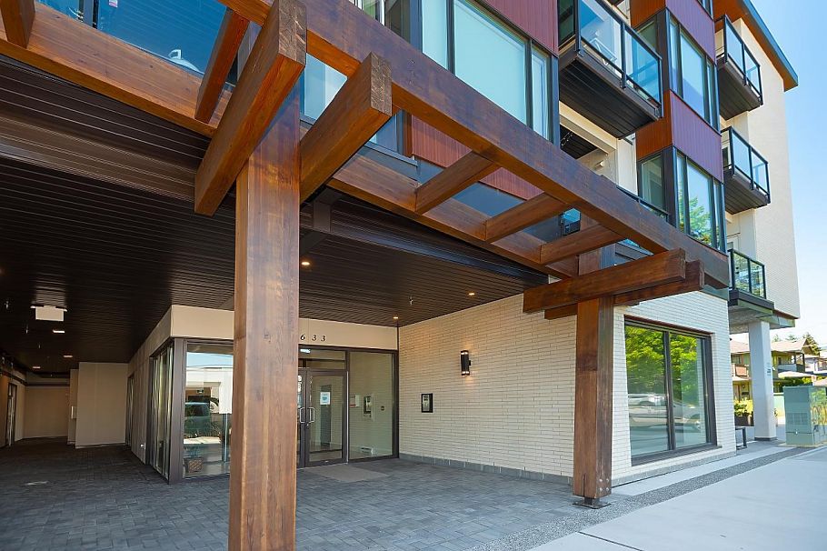 207 1633 Tatlow Avenue North Vancouver, BC - 2