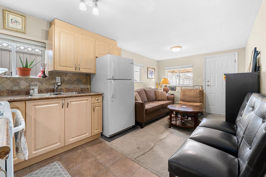 1288 E 59th Avenue Vancouver, BC - 6