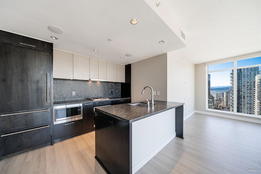3603 1372 Seymour Street Vancouver, BC - 1