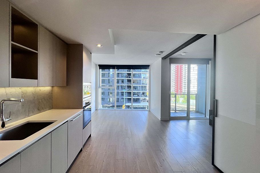 683 87 Nelson Street Vancouver, BC - 22