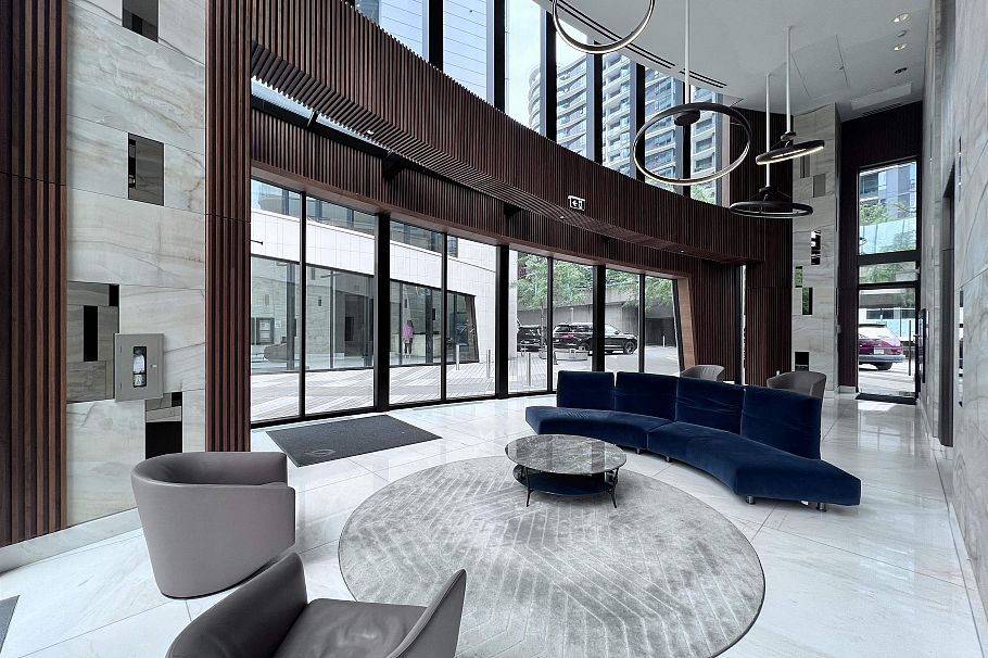 683 87 Nelson Street Vancouver, BC - 5