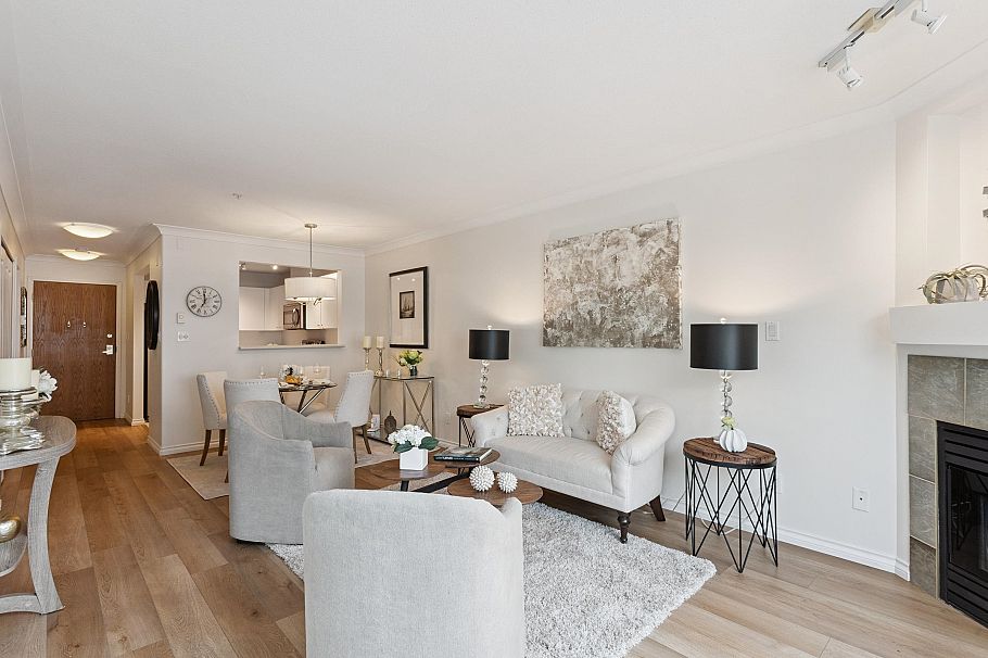 305 3590 W 26th Avenue Vancouver, BC - 4