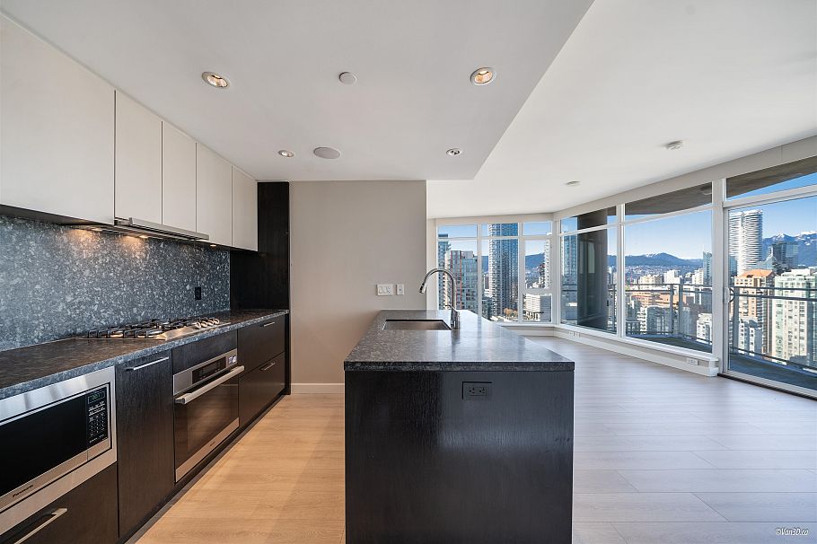 3603 1372 Seymour Street Vancouver, BC - 2