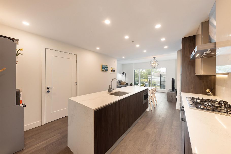 202 477 W 59th Avenue Vancouver, BC - 6