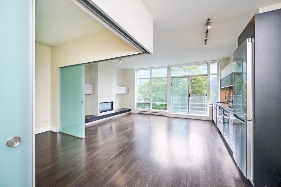 301 535 Smithe Street Vancouver, BC - 4