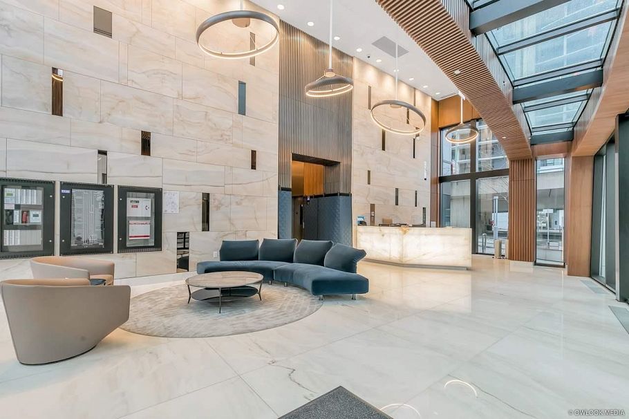 683 87 Nelson Street Vancouver, BC - 4