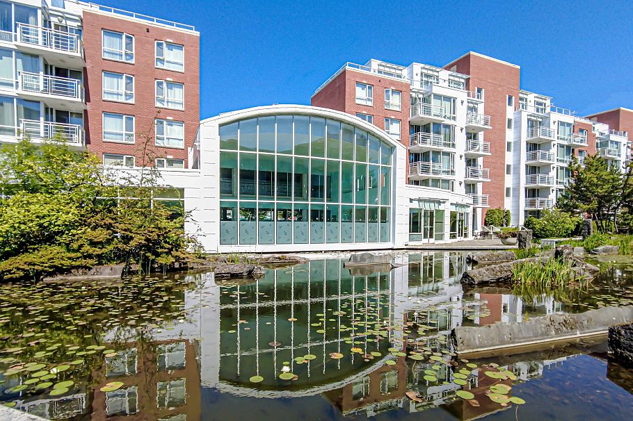 212 688 Fairchild Road Vancouver, BC - 1