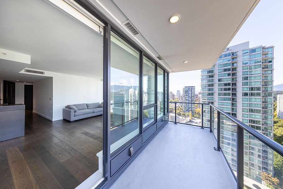 1701 620 Cardero Street Vancouver, BC - 13