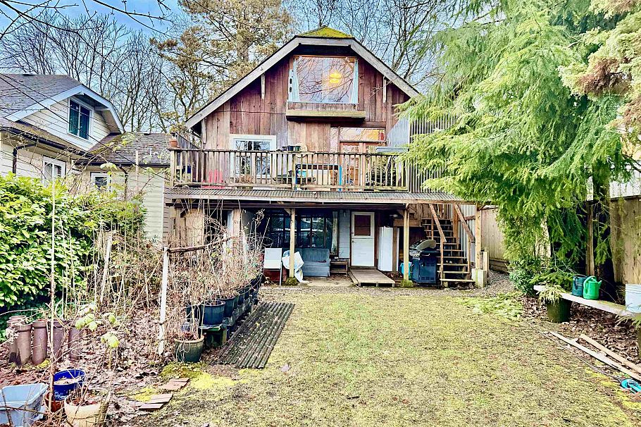 3813 W 15th Avenue Vancouver, BC - 2