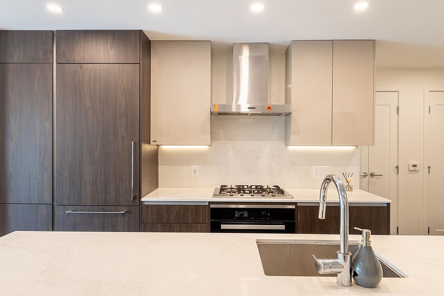 202 477 W 59th Avenue Vancouver, BC - 3