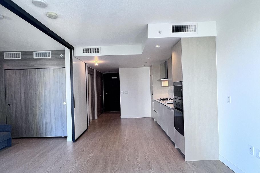 683 87 Nelson Street Vancouver, BC - 14