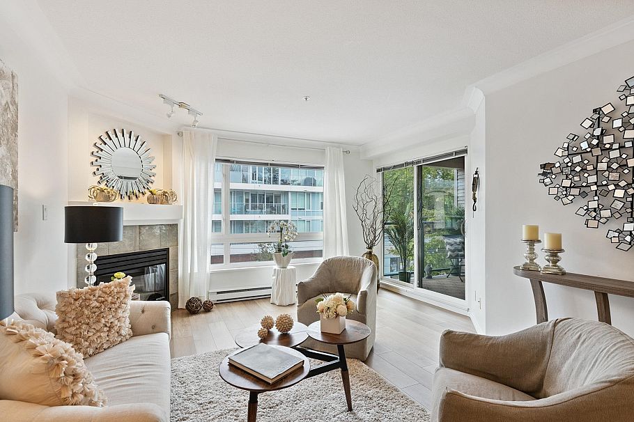 305 3590 W 26th Avenue Vancouver, BC - 3