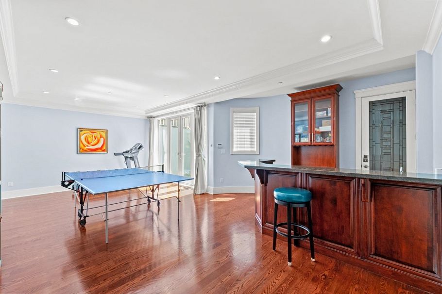 1030 W 33rd Avenue Vancouver, BC - 26