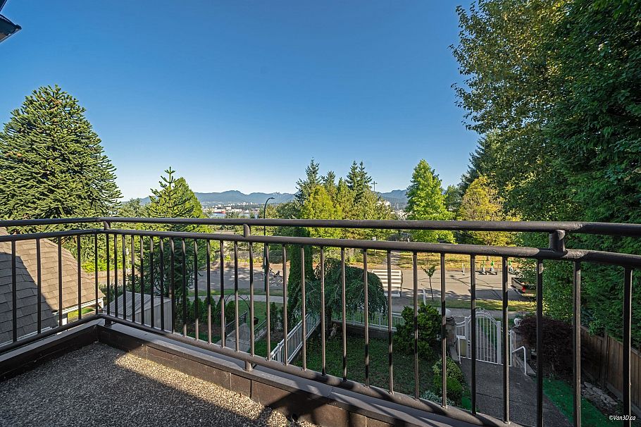 3436 Cambridge Street Vancouver, BC - 24