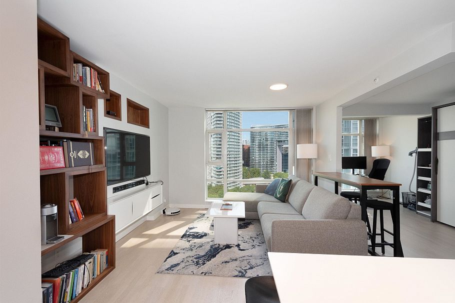 1703 198 Aquarius Mews Vancouver, BC - 9