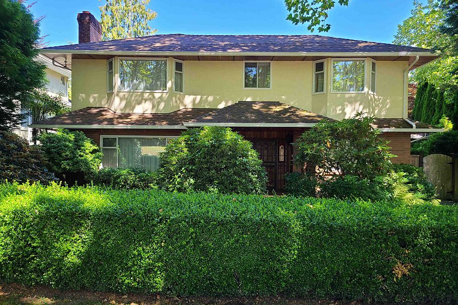 2209 W 36th Avenue Vancouver, BC - 1