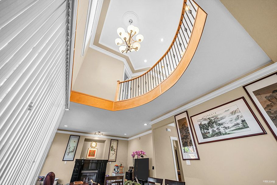 648 E 3rd Street North Vancouver, BC - 5