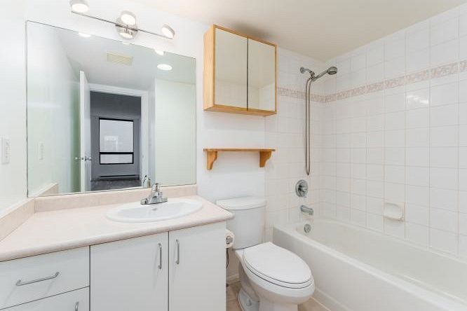 1505 811 Helmcken Street Vancouver, BC - 14