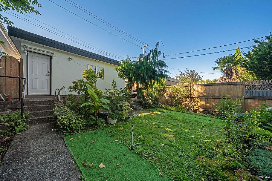 3436 Cambridge Street Vancouver, BC - 33