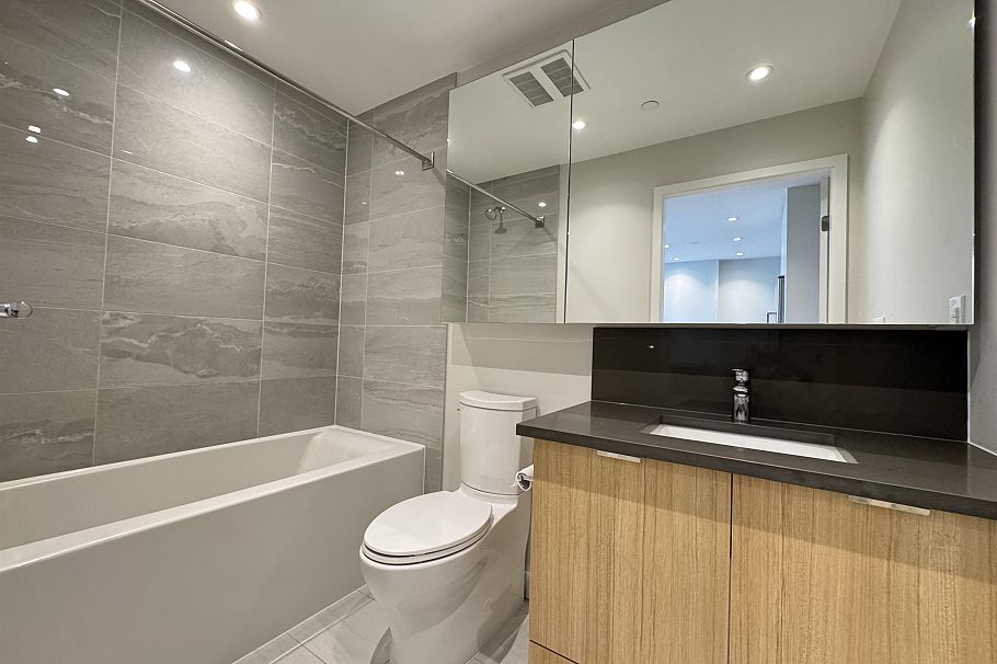 902 3430 E Kent Avenue South Vancouver, BC - 15