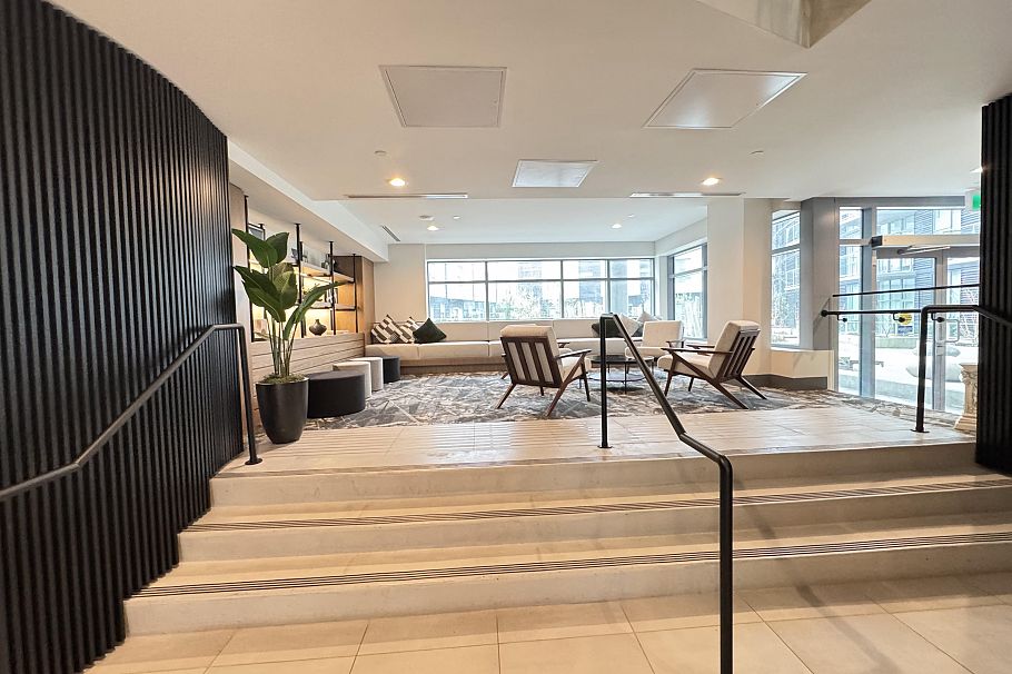 902 3430 E Kent Avenue South Vancouver, BC - 2