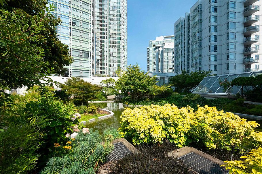 1703 198 Aquarius Mews Vancouver, BC - 29