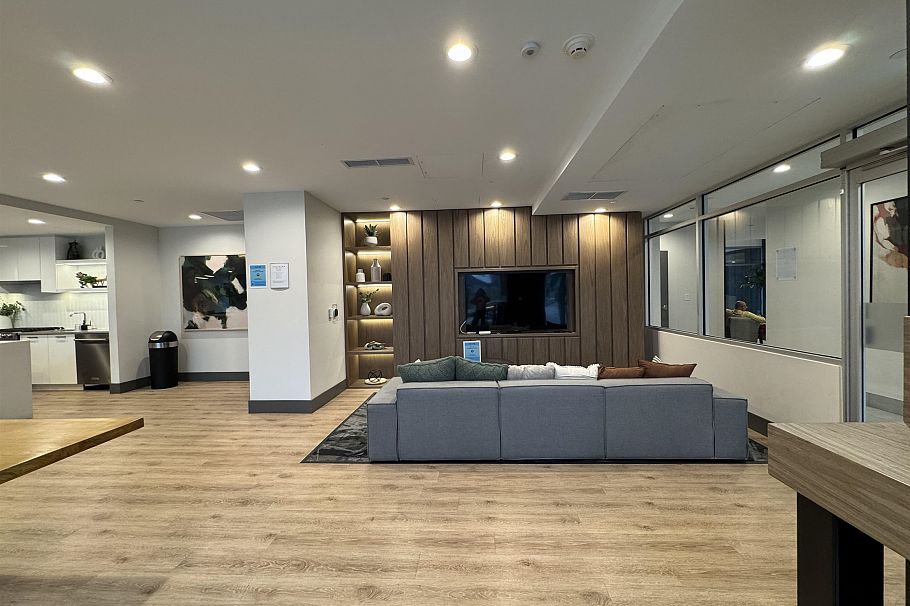 902 3430 E Kent Avenue South Vancouver, BC - 18