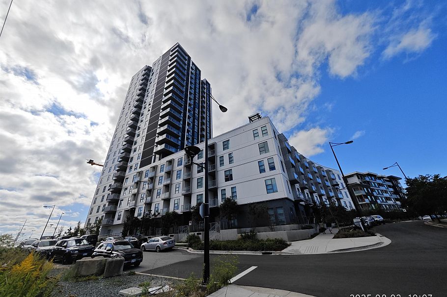 902 3430 E Kent Avenue South Vancouver, BC - 23