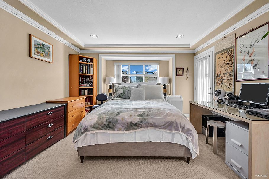 648 E 3rd Street North Vancouver, BC - 24