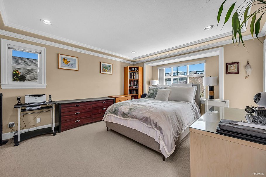 648 E 3rd Street North Vancouver, BC - 23