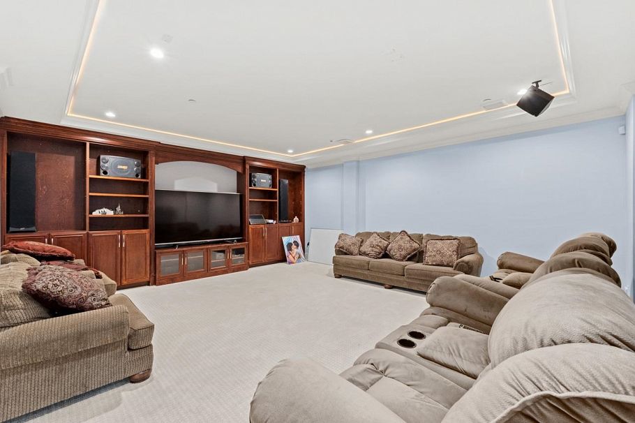 1030 W 33rd Avenue Vancouver, BC - 28