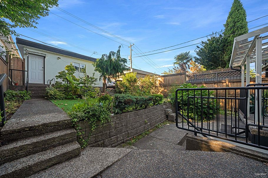 3436 Cambridge Street Vancouver, BC - 10