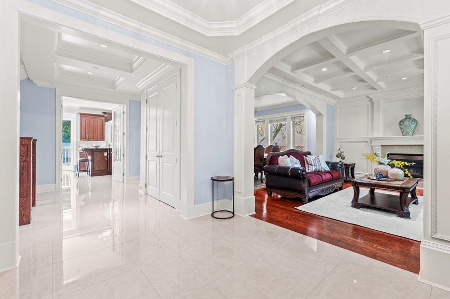 1030 W 33rd Avenue Vancouver, BC - 3