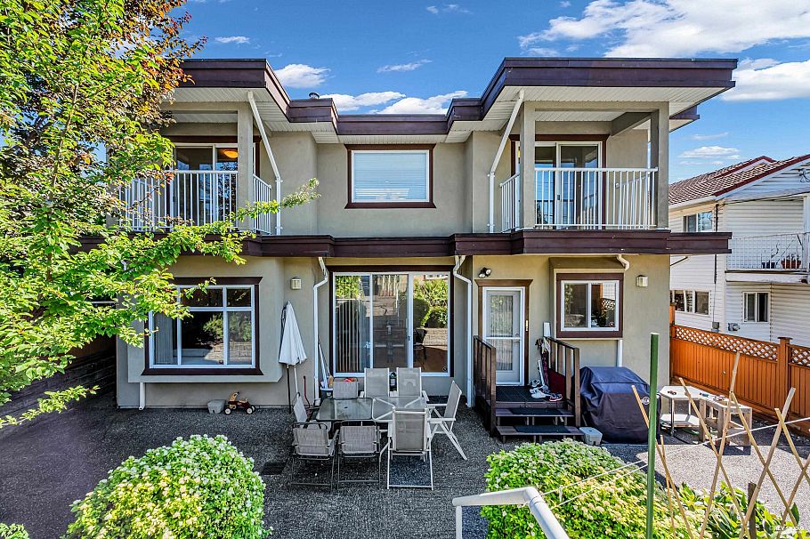 648 E 3rd Street North Vancouver, BC - 39