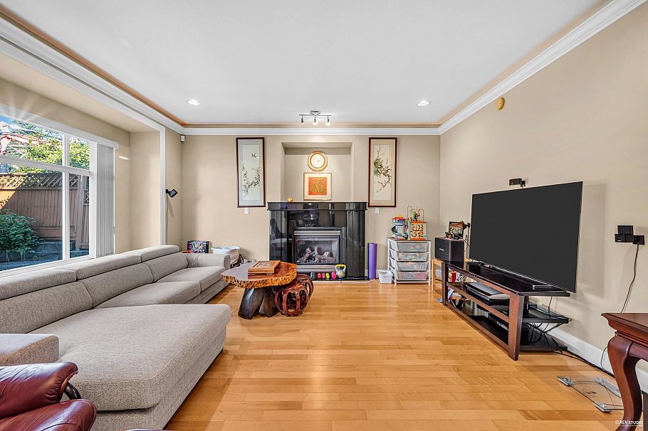 648 E 3rd Street North Vancouver, BC - 12