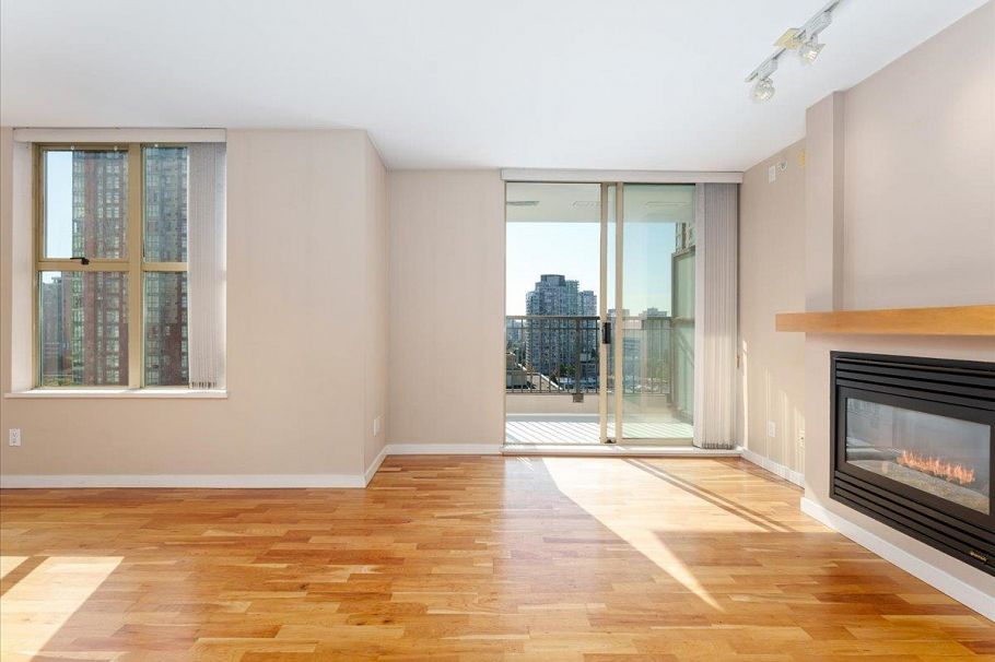 1406 989 Richards Street Vancouver, BC - 2